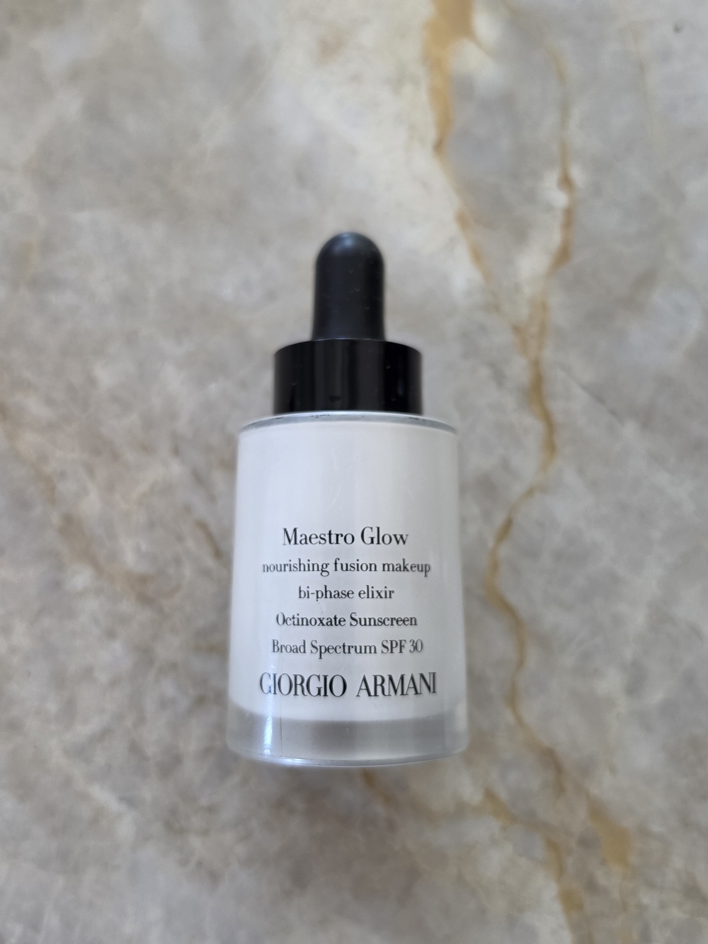 Giorgio Armani Maestro Glow Nourishing Fusion Makeup - White with Black Cap